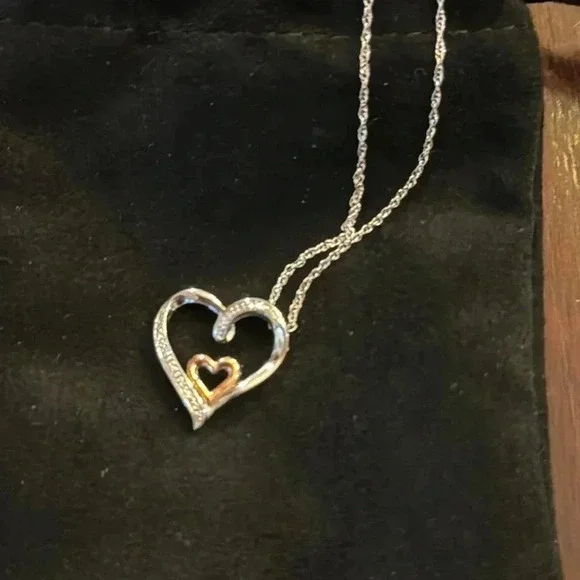 NWT Fred Meyer Jewelers - Heart Necklace - Picture 2 of 7